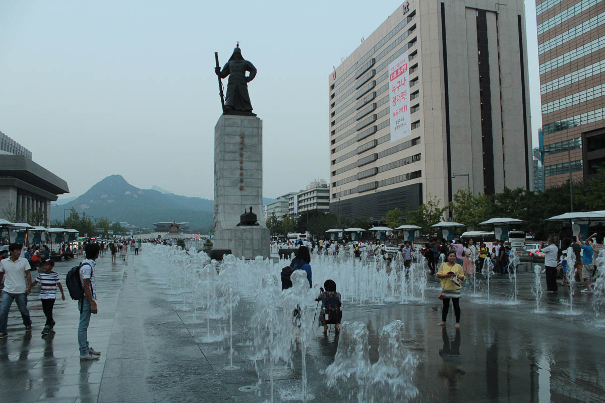 seoul travel Gwanghwamun Square