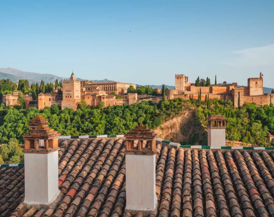 The Ultimate Guide to Visiting the Alhambra: Tips, Tricks and Must-Sees