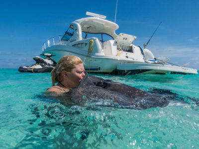 Stingray City in Style – Private Luxury Charters on Grand Cayman Island