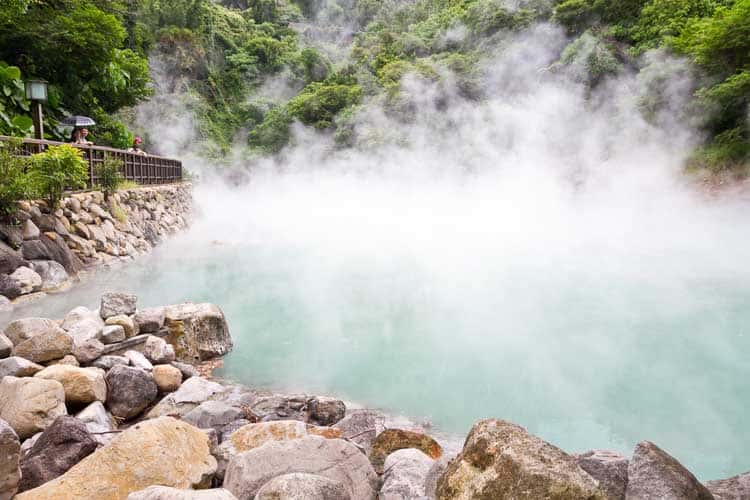 things to do in taiwan | beitou hot spring steaming